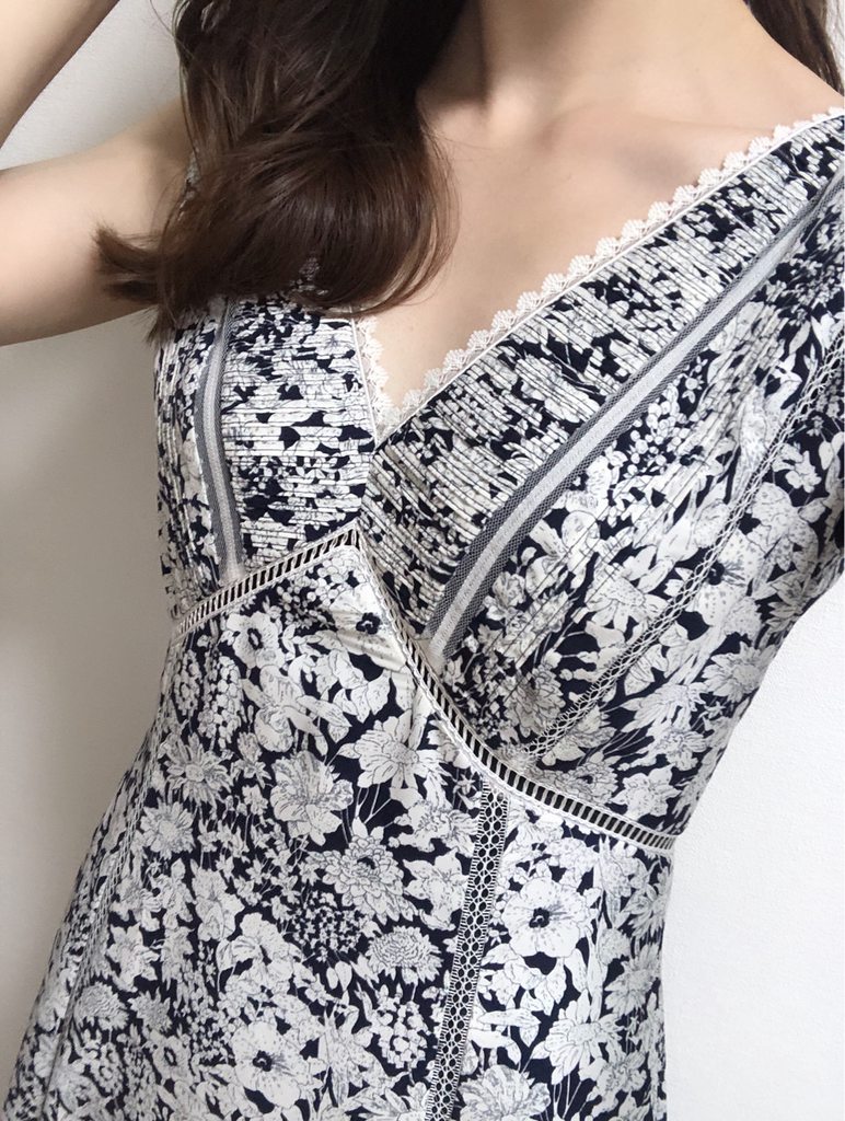 Her lip to Lace Trimmed Floral Dress 水色-